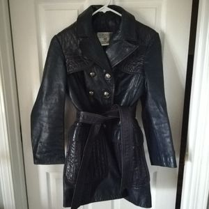 Vintage 70's Suburban international 100% leather coat with belt